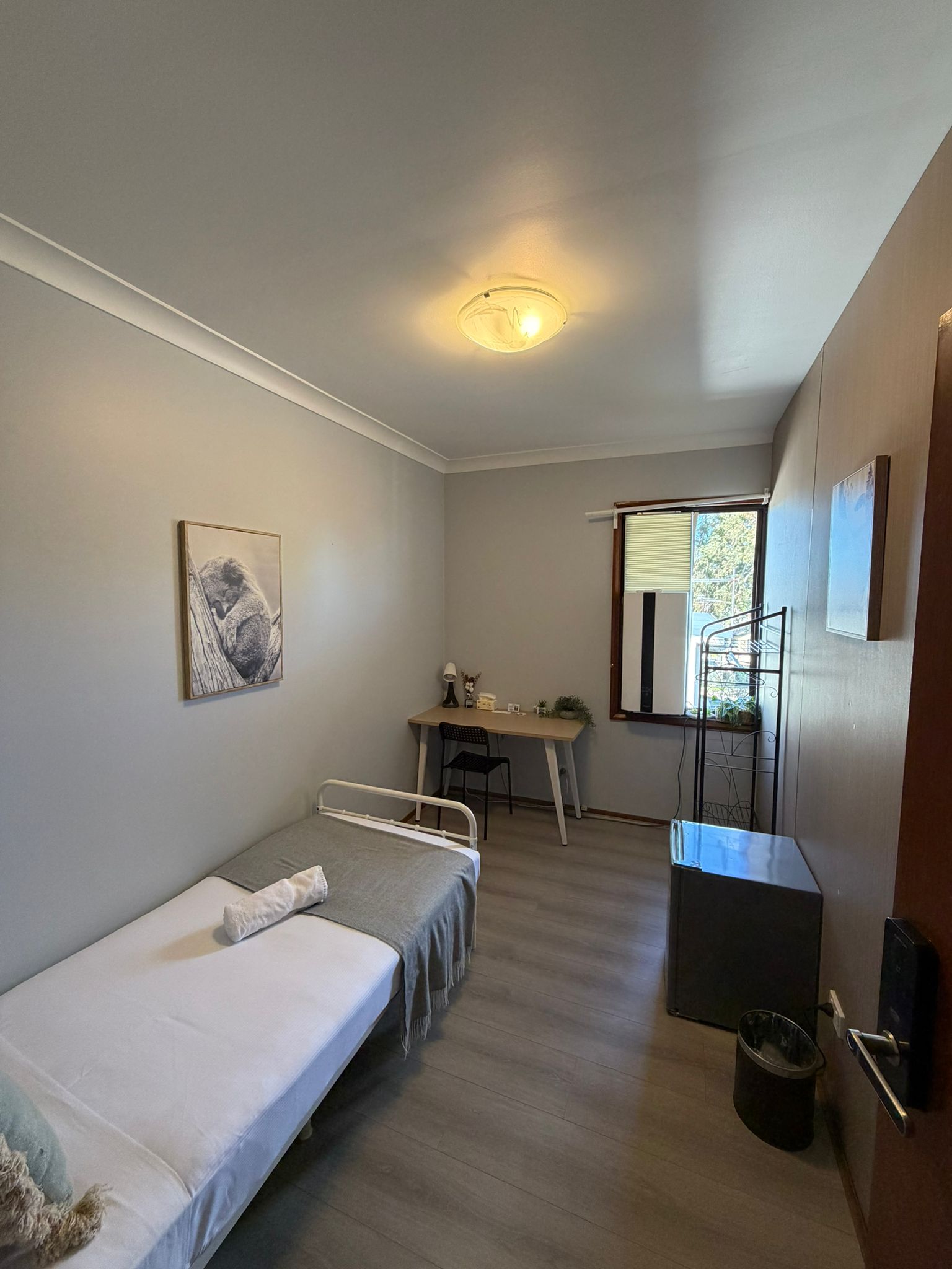 Airbnb bedroom after Viva Fresh cleaning