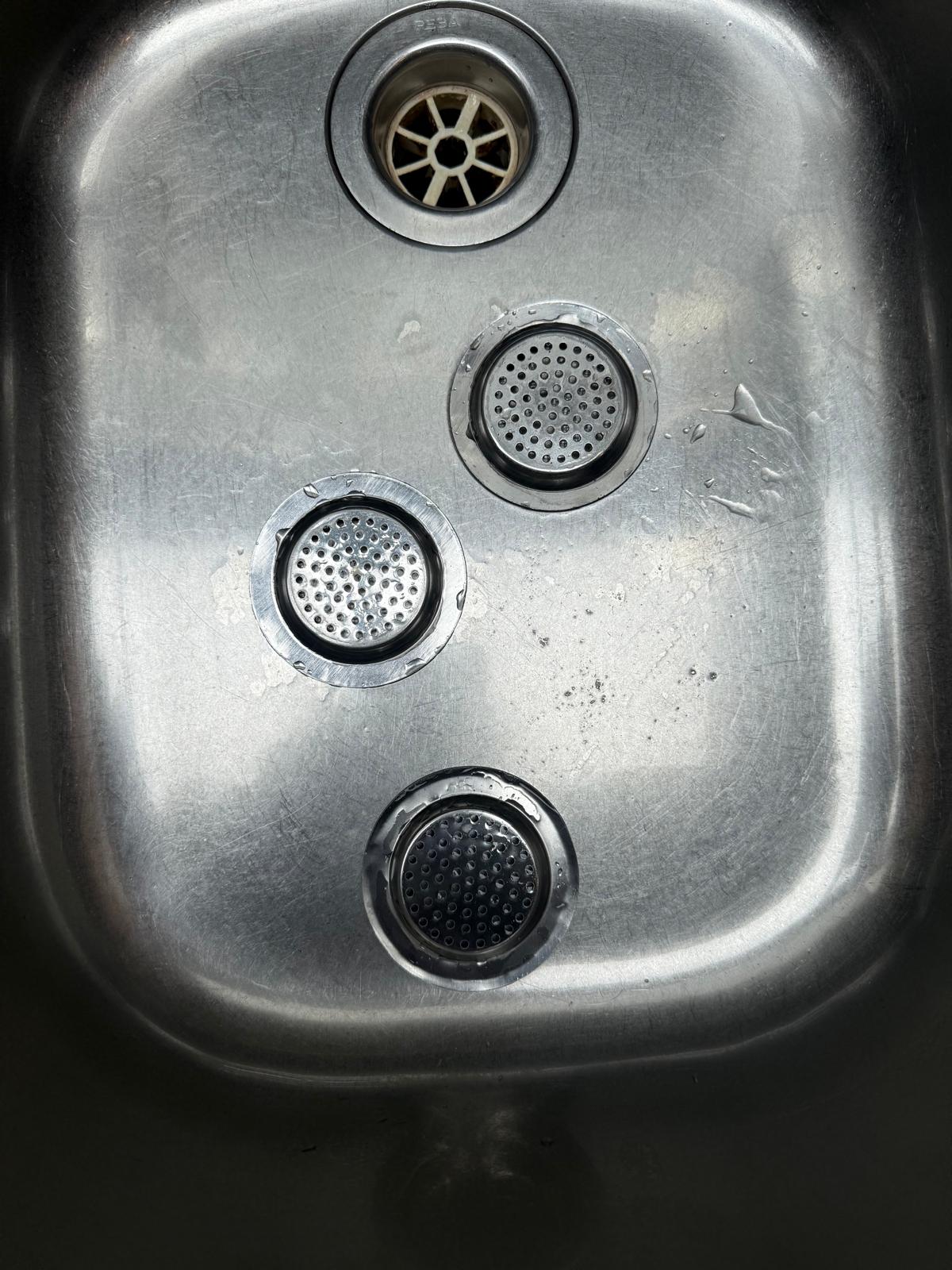 Sink Plug after Viva Fresh end of lease cleaning