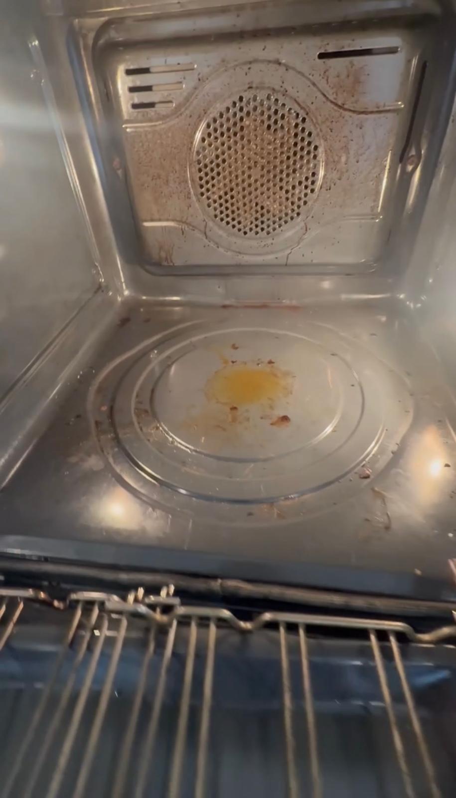 Convection Oven before end of lease cleaning