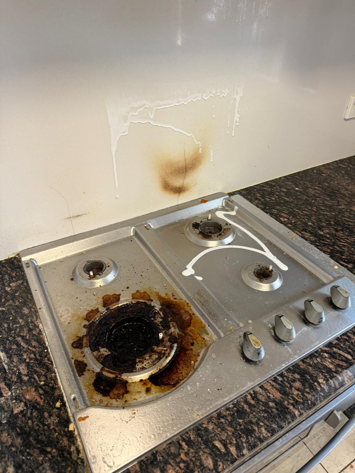 Stove before end of lease cleaning